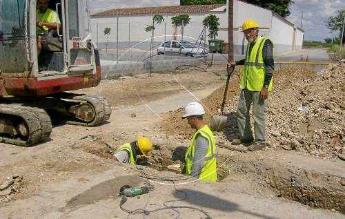 Veïns de Barbens paguen i fan la seua xarxa de clavegueres
