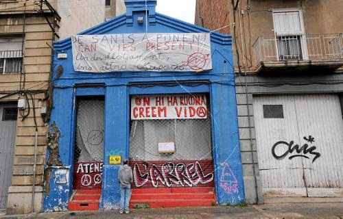 Okupat a Lleida l'antic pub Sí o No de Comtes d'Urgell