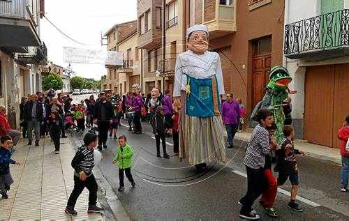 Festa per salvar el menjador de l'escola de Montgai