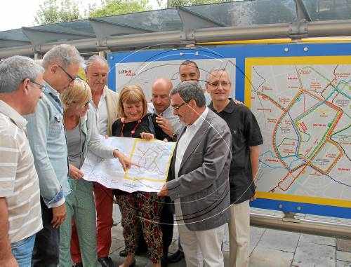 Vila Montcada vol autobús i Ronda elogia recuperar la L-2