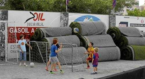 Estrena de la gespa amb triomf