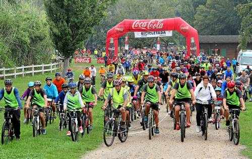 Mig miler de ciclistes estrenen a la Mitjana la Setmana de la Mobilitat