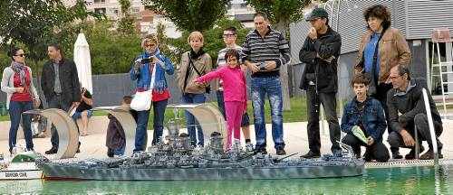 Setanta maquetes de vaixells, a les piscines de Tàrrega
