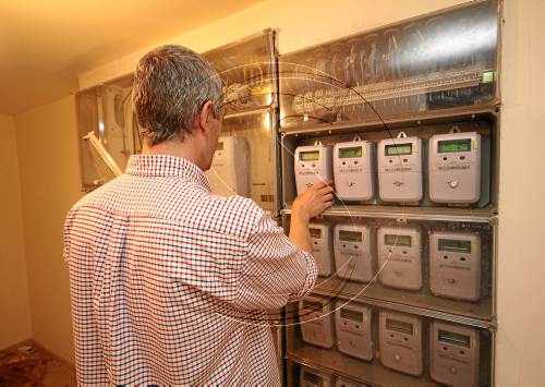 Gairebé 400 llars de Lleida perden el bo social de la llum des del 2011