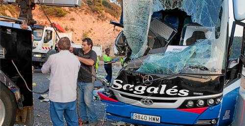 Un accident amb trenta ferits obliga a tallar l'autovia a Jorba durant quatre hores