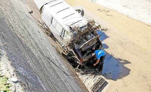 Desvalisen els cotxes trobats a dins del canal de Seròs