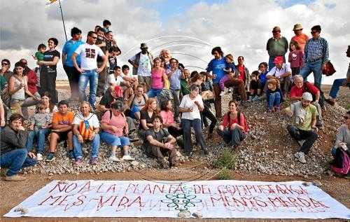 Ossó de Sió camina contra una planta de compostatge