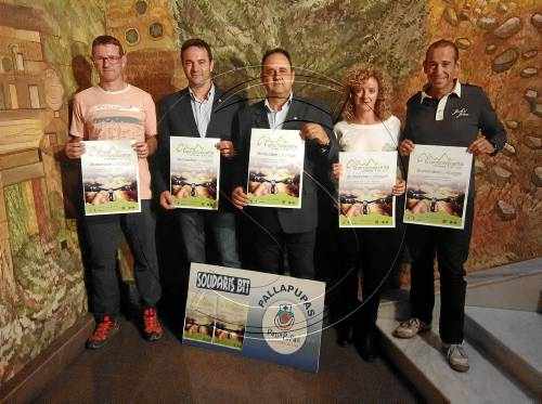 Tres-cents bikers solidaris en la VIII Transisquella