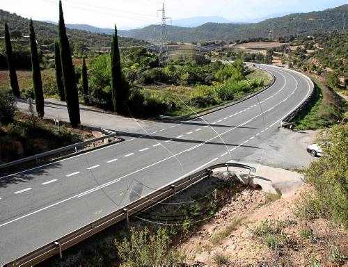 Els alcaldes exigeixen millorar la C-14 per guanyar seguretat