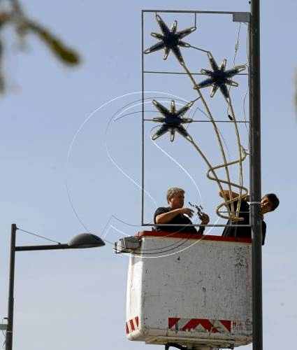 Llums de Nadal en ple octubre i a 28 graus