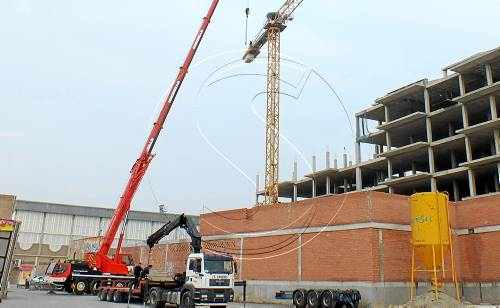 Balaguer aconsegueix retirar una grua per les queixes dels veïns