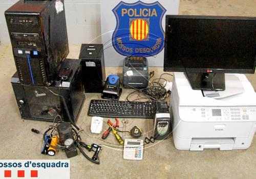 Calen foc després de robar en una granja de la Baronia de Rialb