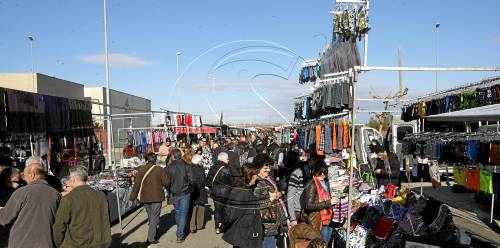 Alcarràs estrena el mercat setmanal