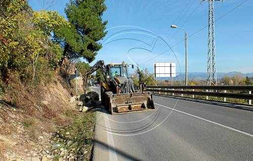Pas alternatiu a la C-12 per la caiguda d'una roca a Balaguer