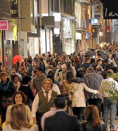 Puig demana al comerç aplicar la llei catalana d'horaris i no la de Rajoy