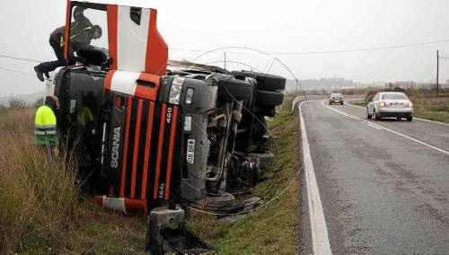 Quatre ferits, un de greu, en un accident a Pinell de Solsonès