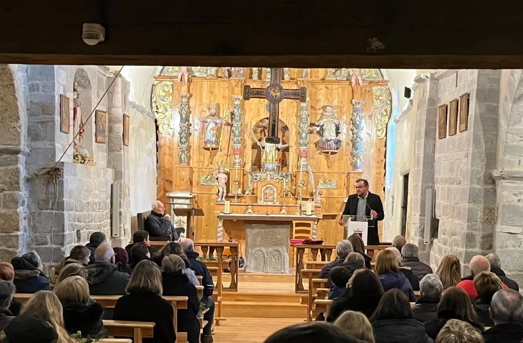 Bagergue inaugura el campanar de Sant Fèlix i gaudeix de les vistes de la Val d'Aran