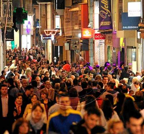Els súpers de Lleida no amplien l'horari tot i la suspensió de la llei
