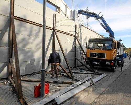 Reparen el mur del Gol Sud