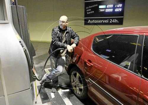 El consum de carburants a Lleida modera la caiguda tot i que és un 23,6% inferior al 2008