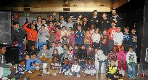 La Boîte celebra un festival solidari amb els nens