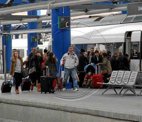 La vaga anul·la 25 trens a Lleida però pocs viatgers queden atrapats