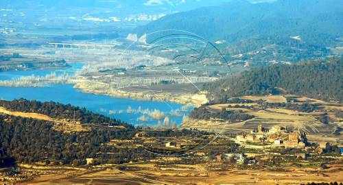 Demanen que la CHE netegi Rialb per evitar que les barques embarranquin
