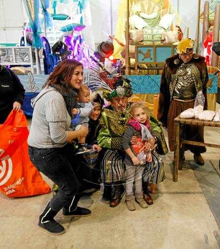 Regals solidaris i molta feina per al camarlenc