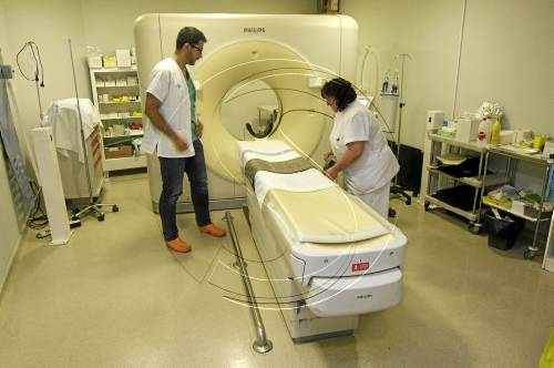 Salut reduirà les radiografies i TAC en nens per la relació amb el càncer