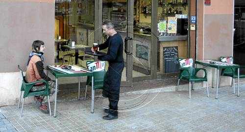 La Paeria autoritza les terrasses a tancar mitja hora més tard a la nit