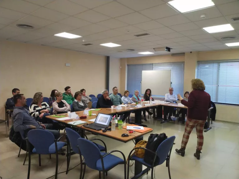 Una quinzena d’empreses en el primer seminari del curs ‘Eines formatives i de suport als allotjaments de les Garrigues’