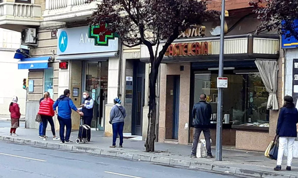 Les farmàcies de Lleida distribuiran prop de 90.000 mascaretes