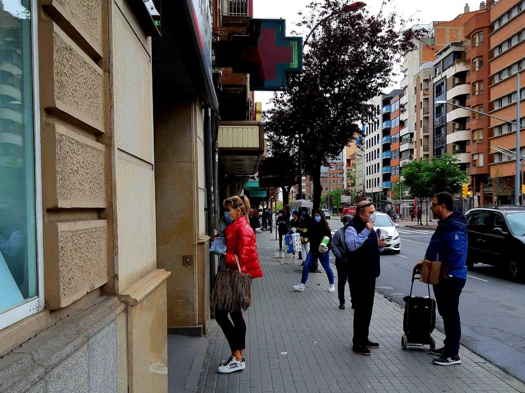 Les farmàcies de Lleida distribuiran prop de 90.000 mascaretes