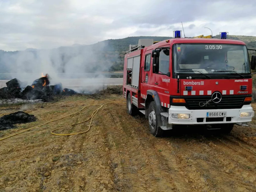 ⏯️ Crema un camió i la seva càrrega a Artesa de Segre