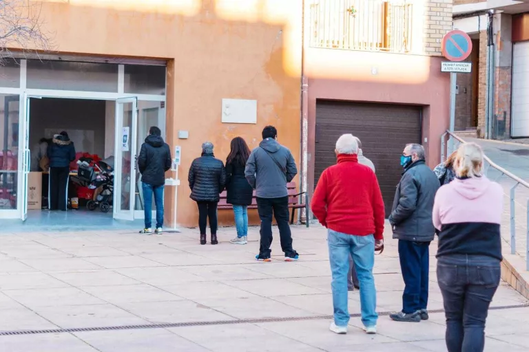 Rosselló reparteix lots gratuïts higiènics i sanitaris