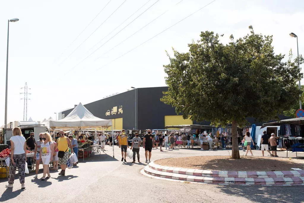 Reobre el mercat de Torrefarrera