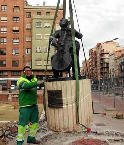 Retiren l'estàtua de Pau Casals per restaurar-la