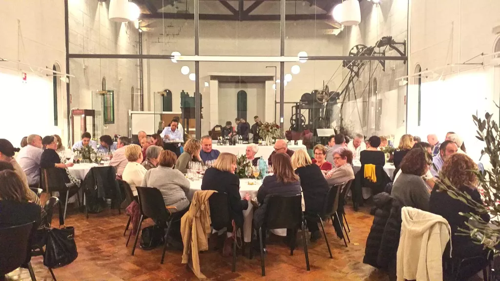 Èxit de participació en la tercera edició del Sopar Gastronòmic de l'Oli a la Pobla de Segur