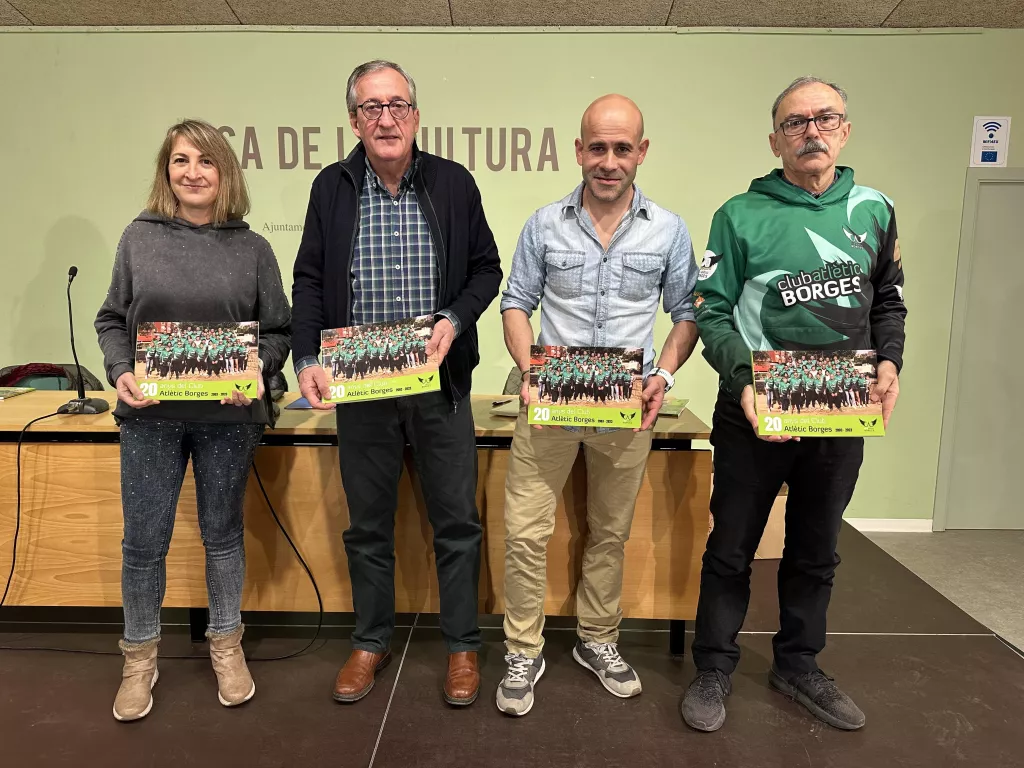 Les Borges Blanques inaugura l'exposició fotogràfica 'Cal Macià' i presenta el llibre dels vint anys del Club Atlètic Borges