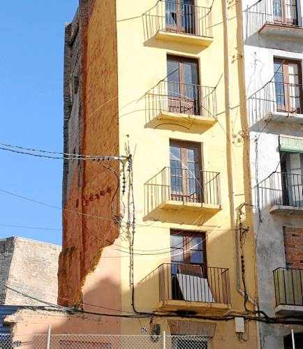 Demolició d'un altre edifici en ruïna al Barri Antic, el quart en un mes