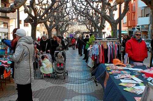 Una vintena de comerços en el Mercat de Rebaixes de Balaguer