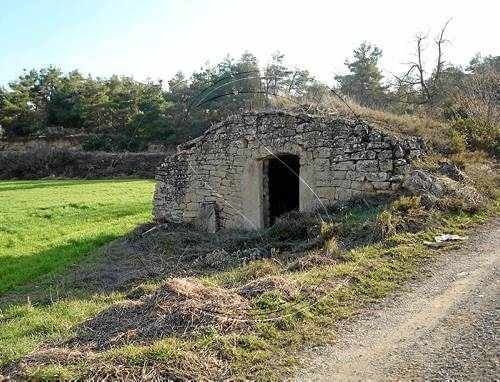Cabanes de volta paralitzen pedreres a l'Espluga Calba