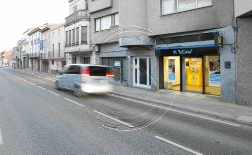 Roben de matinada en una sucursal bancària de Bellcaire d'Urgell