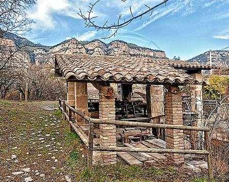 Navès restaura dos molins de farina per obrir-los al públic