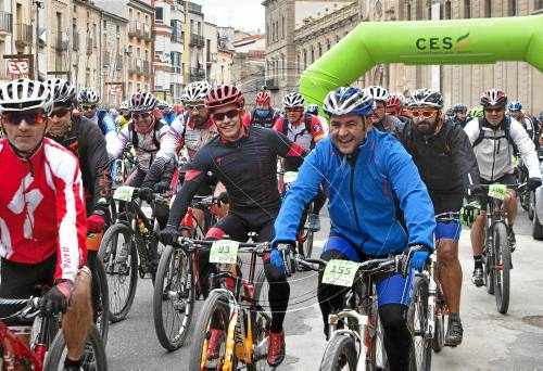 Els Màrquez, entre els 510 corredors de la VII Hivernal de Cervera