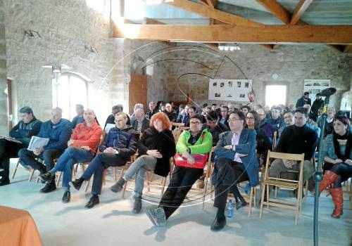 Esquerra informa els militants de les seues activitats l'últim any