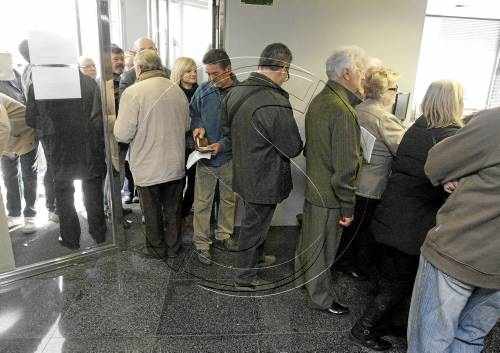 La Paeria donarà zona blava gratis als cotxes nous després d'oblidar-los