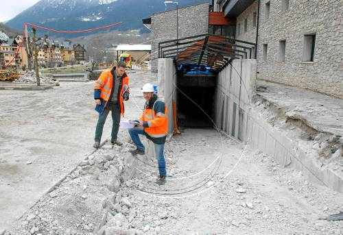 Obres a l'Hospital per guanyar espai i construir un nou vial