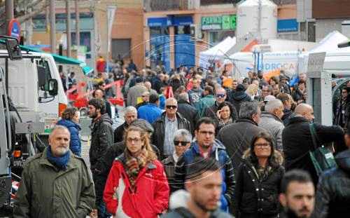 El públic, fidel malgrat la pluja a un Sant Josep amb bones perspectives de negoci