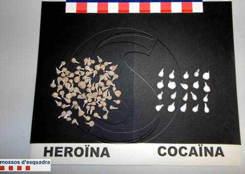 Detingut amb 105 dosis de cocaïna i heroïna per vendre al Centre Històric